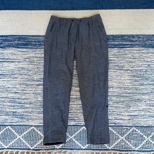 LULULEMON SWEATPANTS SIZE 2 HEATHERD GREY